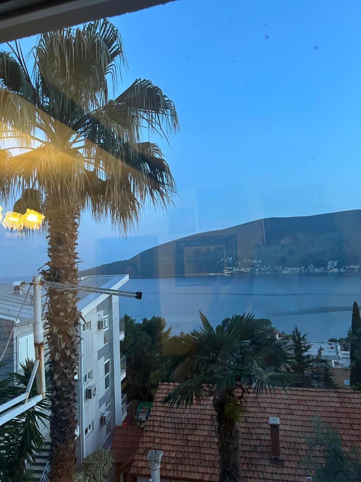 Apartments Maya Herceg Novi Bagian luar foto